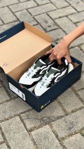 KING OF DRIBBLE Sepatu Sneakers Mills Revolt Zenith Alpha 9702803