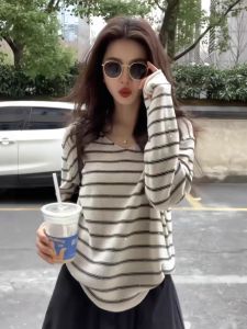 Áo Thun Dệt Kim Kẻ Sọc Rộng Rãi Dài Tay Phong Cách Hàn Quốc Mùa Thu Cổ Chữ V Không Tay Áo Lót Thường Ngày Cho Nữ