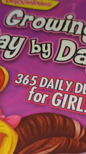 PCBS Veggietales Growing Day by Day (365 Daily Devos for Girls)