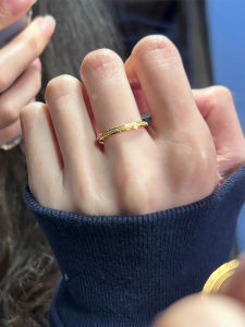 Nhẫn Thép Titan Mờ Có Thể Giặt Được Không Thấm Màu Cho Nữ Nhẫn Ngón Trỏ Sang Trọng Mới 2024 Nhẫn Kim Loại Thời Trang