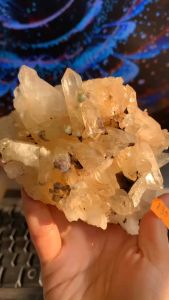 Cụm đá thạch anh Lemurian tinh thể phantom ưu linh tự nhiên còn dính đất năng lượng Vũ Trụ 839