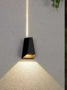 Outdoor Waterproof Modern Minimalist LED Wall Lamp for Villa Courtyard Garden Fence Lighting Aluminum Body High Translucent PMMA Lens