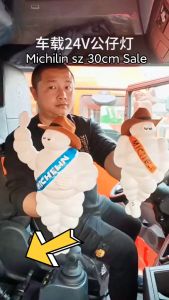 Búp bê hình dạng ông Michilin trang trí nóc đầu xe cho mọi dòng xe tải (size 30cm nhiều màu)
