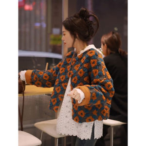 French Design Loose Floral Embellished Hooded Womens Jacket