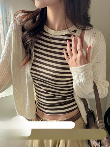 MiiOW | Áo ba lỗ kẻ sọc MiiOW dành cho nữ mùa xuân hè không tay thiết kế ôm vừa vặn tạo hiệu ứng thon gọn áo lót cổ chữ V