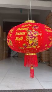 Đèn lồng treo Tết 2025 - Lồng đèn tết nhung đỏ 3D in dập kim hình Lân nhung dày bền màu trang trí cửa cổng nhà cây nêu quán cà phê dịp Tết