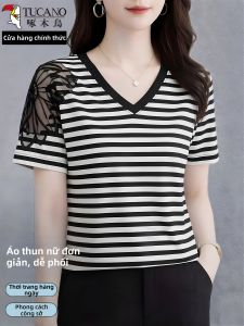 TUCANO | V-neck Lace-trimmed Stripe T-shirt