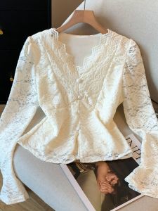 Fashionable V-Neck Fleece Lined Lace Base Shirt Womens Slim Bell Sleeve Split Top Trendy Commute Style Korean Version Short Length