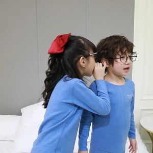 ชุดเด็กชูน้ำ ที่ 683 ในชั้น 2 สองด้าน บวกกำมะหยี่ ซึ่งไม่มีร่องรอย ซึ่งนำเสนอผ้าฤดูใบไม้ร่วงกางเกงขายาว ชายและหญิง ผลิตภัณฑ์เสริมสวยให้กับคนที่ต้องการดูแลสุขภาพจริง