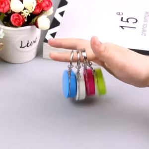 Thước dây da cuộn Deli - 1.5m - Hồng/ Xanh Lá/ Trắng/ Xanh Dương - 1 chiếc - 79650 Sản phẩm được sử dụng với nhiều mục đích trong việc đo lường