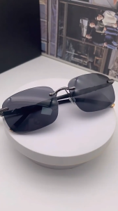 Kacamata Hitam Sepeda Olahraga Windproof Outdoor Sports Tanpa bingkai Pria Wanita UV400