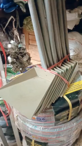 Gàu hót rác tôn cán mỏng cán bằng thép mạ sử dụng để hót rác