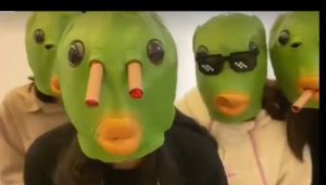 TIK ร้อน หน้ากากปลาชมพู หน้ากากตลก หน้ากากปลาบู่ งานปลาบู่ งานสวยๆ งานหน้ากากการ์ตูน