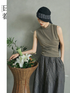 Stylish Sleeveless Knit Tshirt