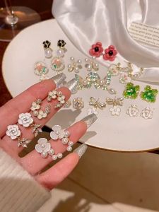 HKOU-Anting Titanium Wanita Anti Karat Lapis Emas Aksesoris Fashion Korea Anting Anti Luntur Perhiasan Murah A-100