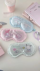 💜 เจอแล้วไอเท็มดีๆ ผ้าปิดตา ลายรวมการ์ตูน งานแท้ เนื้อผ้านุ่มลื่น เย็นสบาย สายปรับระดับได้