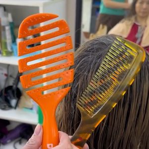 หวีจัดแต่งทรงผม ผมสวยภายในไม่กี่วิ หวี DKUB Easy Comb