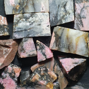 Bahan / Bongkahan Batu akik Asli Natural Red Borneo Unik