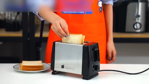 【special price】kitchen bread toaster 2 slice Wide Slot Toaster electric breakfast machine toast 6 Gear Temperature Control Automatic Pop-up Toaster COD