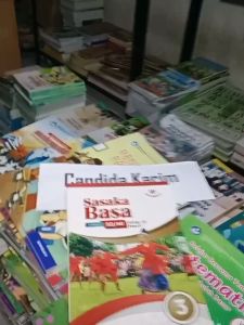 Buku Kelas 3 SD Bahasa Sunda & Kurikulum Merdeka