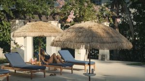 8FT Hawaiian Thatched Umbrella - Tropical Palapa Shade for Beach Pool Patio & Garden | Portable Outdoor