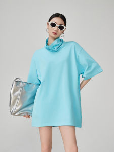 เสื้อยืดคอกลมแขนสั้นหลวมๆ สีฟ้าทะเล Dopamine สำหรับผู้หญิง ฤดูร้อน 2025 เสื้อตัวบนทรงหลวมๆ ปกปิดสะโพก ดีไซน์ใหม่ เสื้อผ้าทำงาน