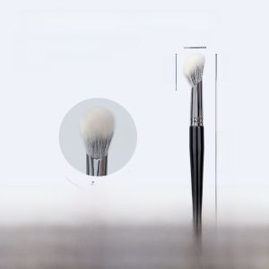 Long Handle Waterproof Woolen Cheek Palette Brush Fine Tip for Blush Application Makeup Brush from China Suitable for All Skin Types