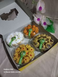 parcel lebaran parcel kue kering isi 4 toples