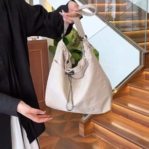 Tas Kasual Wanita Tas Selempang Canvas Wanita Casual Trendy Slingbag Tas Tote Tas Selempang