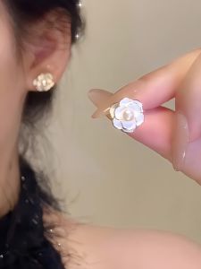 Pure White Camellia Pearl 925 Silver Earrings Sweet Temperament No Piercing Mosquito Coil Ear Clip Fashionable Jewelry