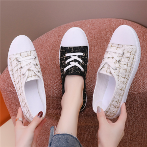 Casual Sporty Womens Shoes 2025 Small Fragrance Style Canvas Slip-On Loafers Flat Bottom Leisure Board Shoes Student Trendy White Sneakers