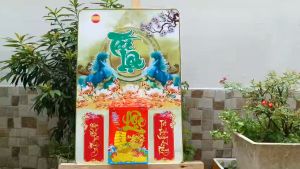 Lịch gỗ tráng gương Tài Lộc Mã Đáo lịch tết 2027 bìa gỗ bọc viền nhôm sang trọng