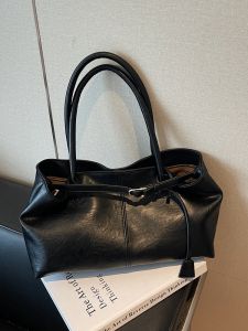 Fashionable Retro Womens Underarm Bag 2025 New Autumn Winter Handbag Versatile Shoulder Bag Soft PU Leather Magnetic Buckle