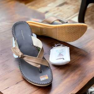 sendal wanita jepit sendal wanita flat sendal wanita santai sendal wanita 2023 sendal hayati sendal wanita terbaru sendal wanita kekinian sandal hayati sukabumi