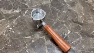 Tay pha cà phê Espresso 3 tai size 51mm C2-51 cán gỗ Cẩm Lai