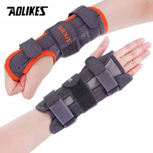 AOLIKES | AOLIKES 1PCS Carpal Tunnel Wrist Brace Support with 3 Straps and Metal Splint Stabilizer - Helps Relieve Tendinitis Arthritis