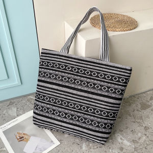 2024 New Canvas Shoulder Bag Large Capacity Outdoor Womens Handbag Stylish Personality Korean Style Printed Casual Bag