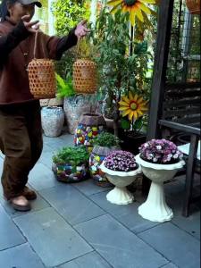 Chinese Style Solar Light Courtyard Vintage Garden Hanging Tree Antique Hollow-out Lantern Balcony Atmosphere Chinese Style Portable Lamp