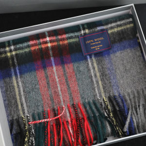 British from the UK Red Gingham Pure Wool Scarf Fancy Winter Heattech Gift Box Gift Scarf