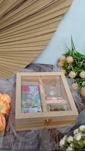 Kotak Kayu Tutup Akrilik Tempat Uang dan Perhiasan Cincin Kalung Mahar atau Seserahan Pernikahan - KUCK