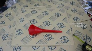 Corong Oli Mobil Motor Radiator Bensin Minyak Air Merah