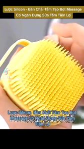 Bàn Chải Tắm/Bông Tắm Silicon Tạo Bọt Matxa Cho Chó Mèo có Chỗ Đựng Sữa Tắm