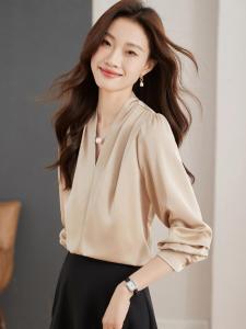 เสื้อเชิ้ตไหมคอวีแขนยาวผ้าซาตินระดับไฮเอนด์สำหรับผู้หญิง ฤดูใบไม้ร่วง 2025 เสื้อเชิ้ตไหมแท้สำหรับใส่ไปทำงาน