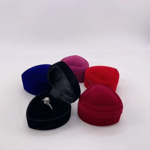 VitaStoree Kotak Cincin Mini Love Merah Bludru Single Ring Organizer Perhiasan