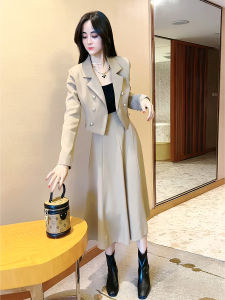 Elegant Short Womens Blazer Jacket 2025 Early Autumn New Style Petite Size Two-Piece Set Skirt Fashionable Business Suit