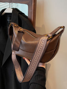 Casual Soft Leather Crossbody Bag Commuter Dumpling Shape Fashionable Wide Strap Small Niche Bag for Women Daily Use