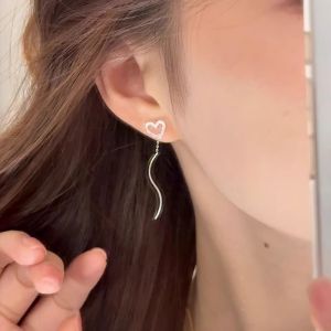 Sweet Simple Heart Tassel Earrings for Women New 2025 Hole Ear Jewelry Small Niche Design Alloy/Gold/Silver Plated Ear Studs