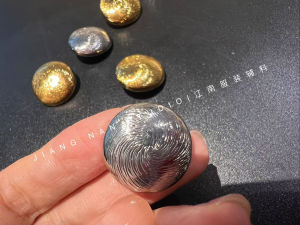 กระดุมโลหะสไตล์วินเทจแบบสองสี กระดุมเสื้อสูทแบบหมุนเวียน กระดุมเสื้อสเวตเตอร์คาร์ดิแกน กระดุมเสื้อโค้ท กระดุมเสื้อโค้ท