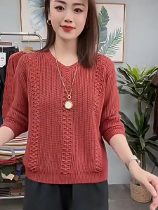 2026 Spring and Autumn Top Womens Loose Belly Covering New High end Western Style Bottom Shirt Casual Commuter V-neck Knitted Long sleeved Sweater