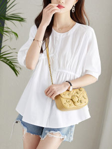 เสื้อเชิ้ตขาวจับจีบแบบไม่สมมาตรเสื้อตัวพองรัดเอวคอกลมฤดูใบไม้ผลิแขนระดับศอกผู้หญิงเสื้อท่อนบนเสื้อเชิ้ตชิคๆสไตล์ตะวันตก